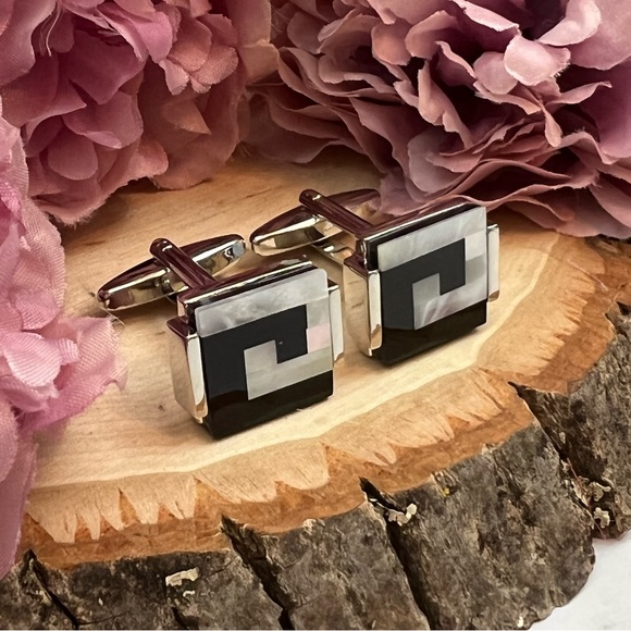Retro Black Onyx and Mother of Pearl Spiral Cufflinks - Picture 3 of 15